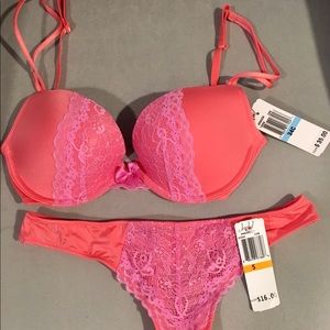 Push up bra and matching panties